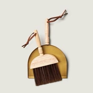 Hearth&Hand Broom/Dustpan Set